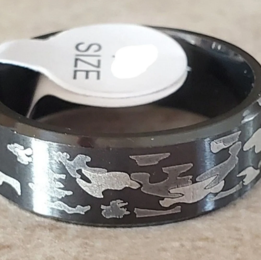 New titanium 8mm camoflauge ring Band size 10 11 12 available